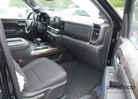 2022 Chevrolet Silverado 1500 4Wd Standard Bed Rst from USA, damaged, VIN 1GCUDEED7NZ638375